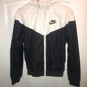 Nike White And Black Classic Windbreaker